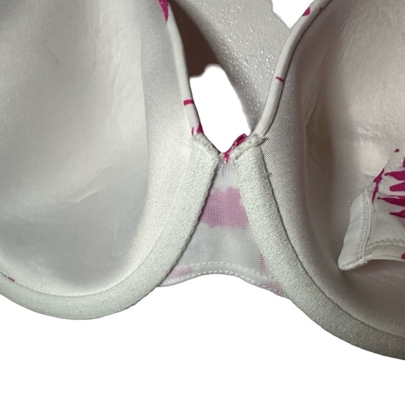 Cacique Lightly Lined T-Shirt in White and Pink Floral Bra - Size 44C - Picture 6 of 8
